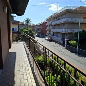 Appartamento In Vendita a Aci Catena