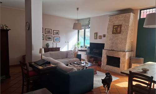 villa piazza lavinaio